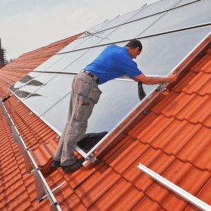 Monteurs zonnepanelen in gevaar